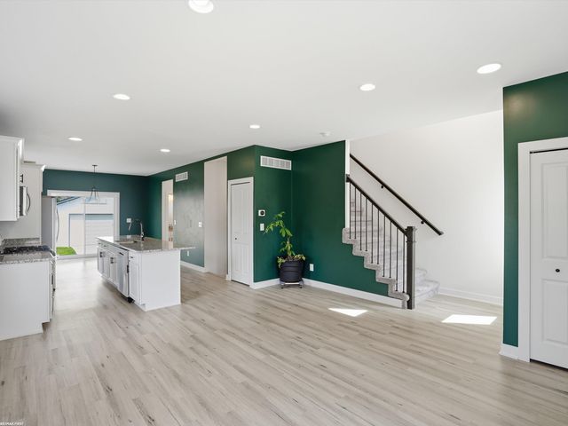21719 Elizabeth Street, St Clair Shores, MI 48080