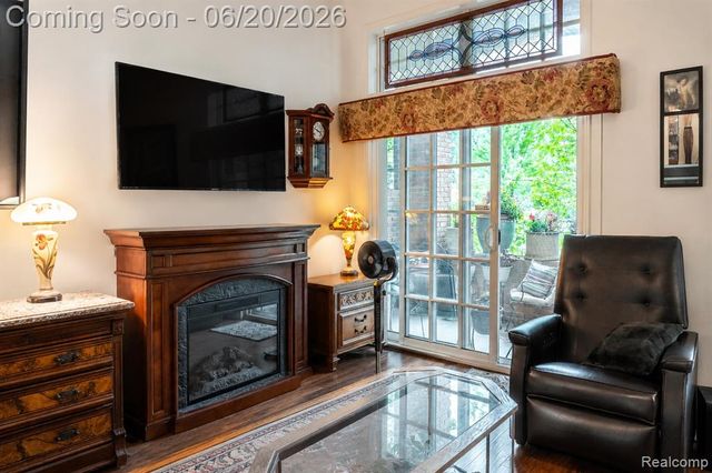 50119 Harding Street, Canton, MI 48188