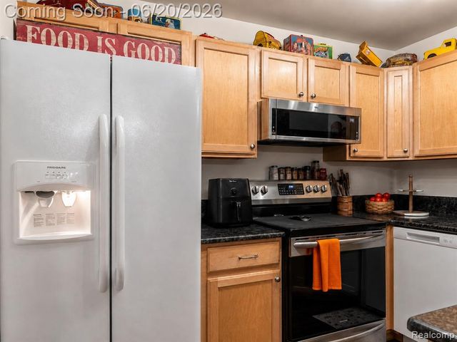 50119 Harding Street, Canton, MI 48188