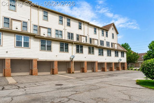 50119 Harding Street, Canton, MI 48188