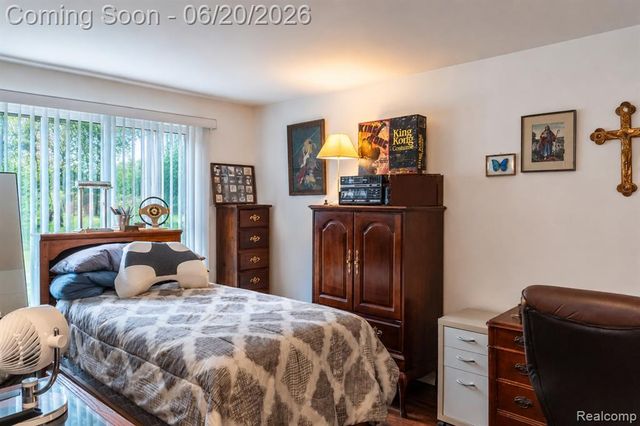 50119 Harding Street, Canton, MI 48188