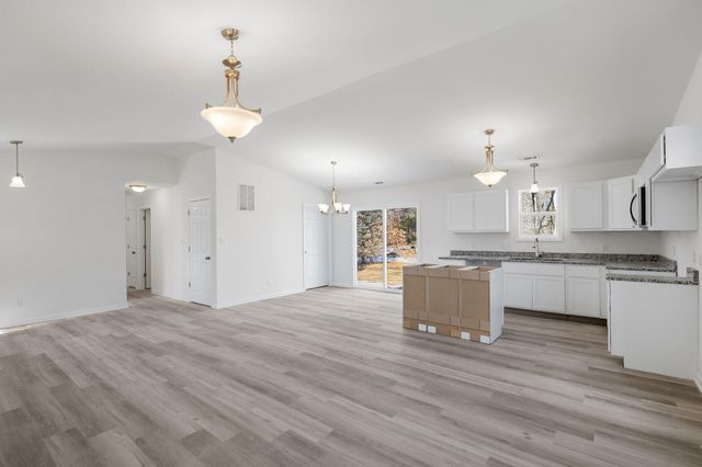 522 Oxford Road, Kingsford Heights, IN 46346