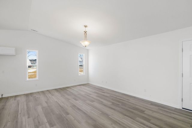 522 Oxford Road, Kingsford Heights, IN 46346