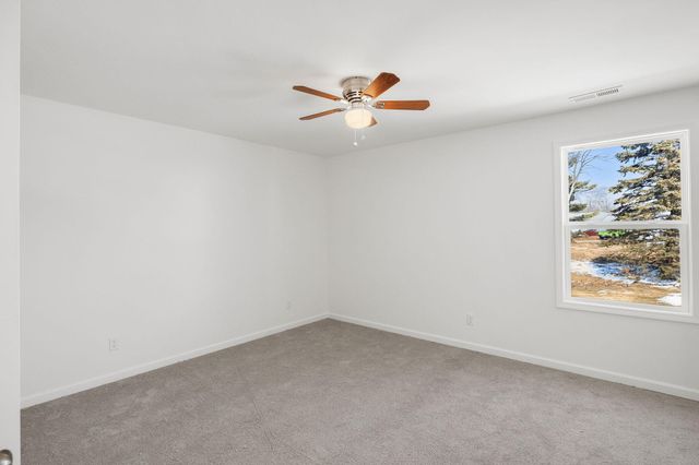 522 Oxford Road, Kingsford Heights, IN 46346