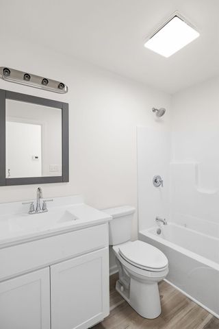 522 Oxford Road, Kingsford Heights, IN 46346