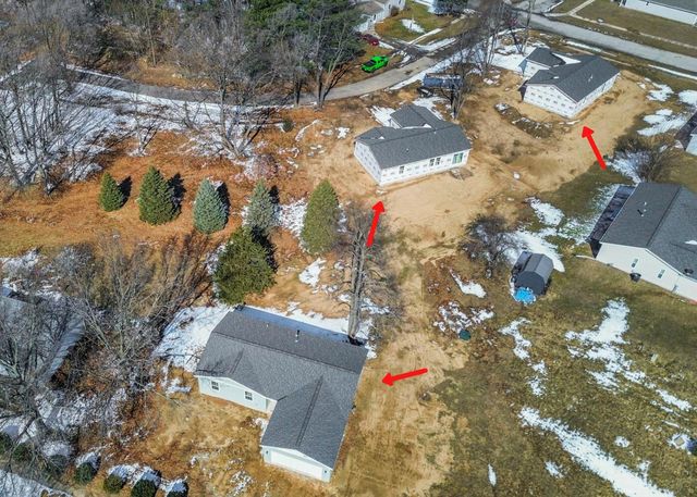 522 Oxford Road, Kingsford Heights, IN 46346