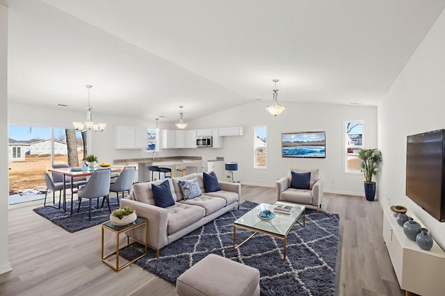 522 Oxford Road, Kingsford Heights, IN 46346