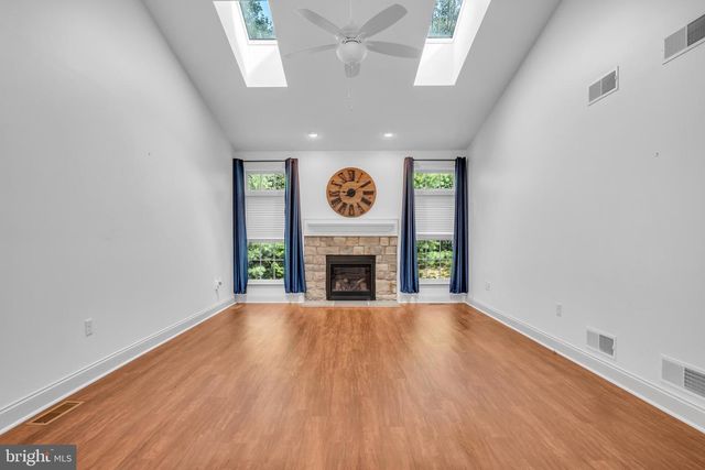 6235 THORNHILL LN, Mechanicsburg, PA 17050