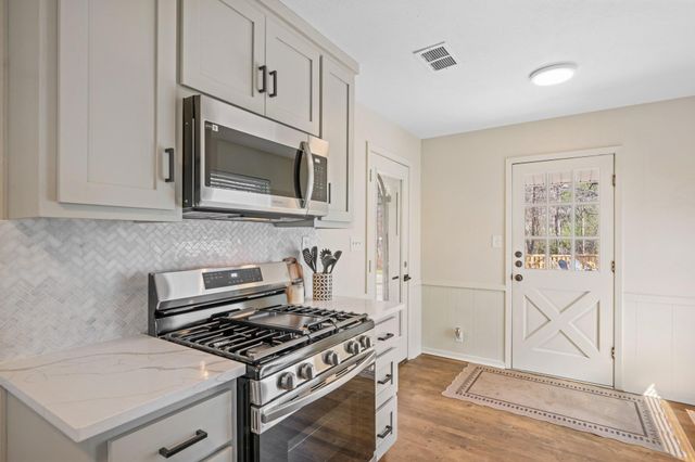 1209 Wildwood Drive, Arlington, TX 76011