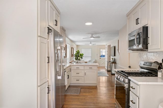 1209 Wildwood Drive, Arlington, TX 76011