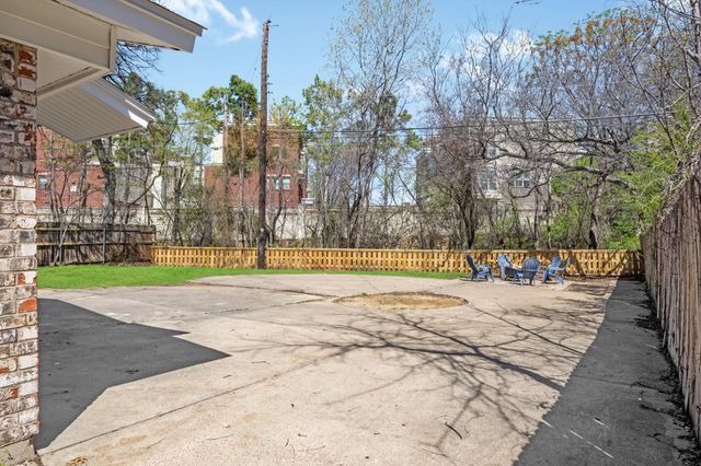 1209 Wildwood Drive, Arlington, TX 76011