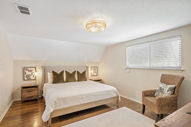 1209 Wildwood Drive, Arlington, TX 76011