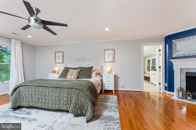8464 TURKEY RUN DR, Warrenton, VA 20187