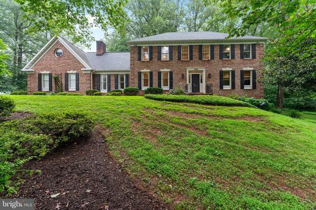 8464 TURKEY RUN DR, Warrenton, VA 20187