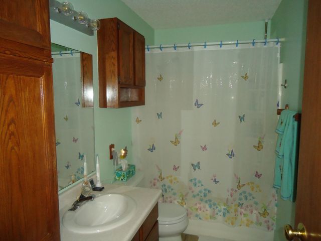 1502 S 16th Avenue S, Fargo, ND 58103