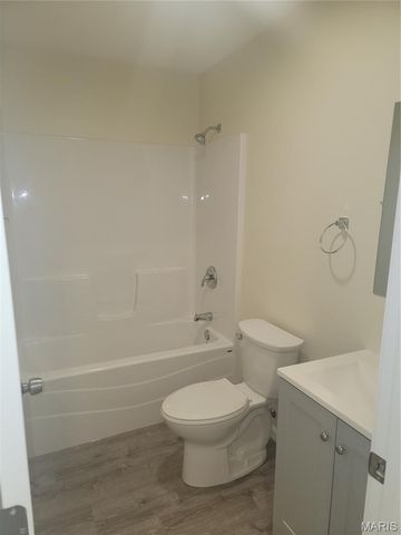 127 Fermo Avenue 1, Ferguson, MO 63135