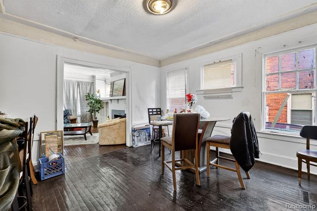 577 Lakewood Street, Detroit, MI 48213