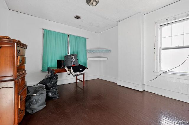 577 Lakewood Street, Detroit, MI 48213