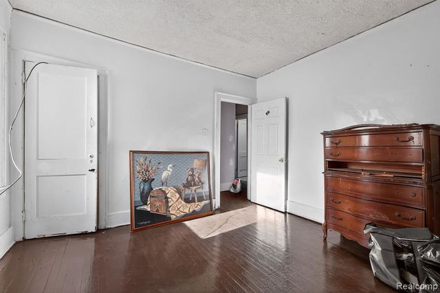 577 Lakewood Street, Detroit, MI 48213