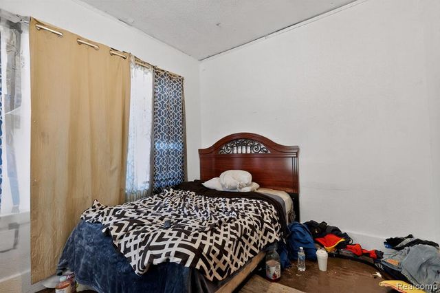 577 Lakewood Street, Detroit, MI 48213