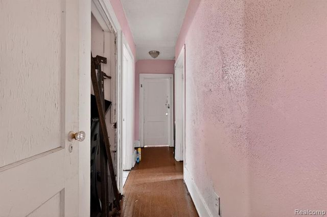 577 Lakewood Street, Detroit, MI 48213