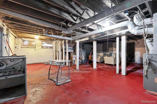 577 Lakewood Street, Detroit, MI 48213