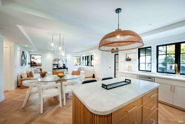 851 Second St E, Sonoma, CA 95476