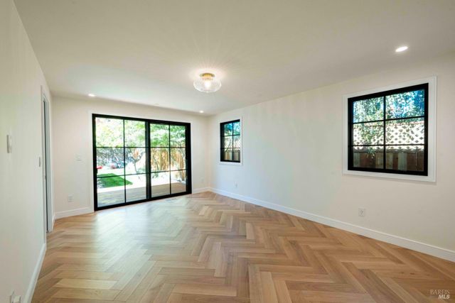 851 Second St E, Sonoma, CA 95476