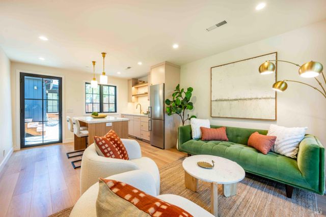 851 Second St E, Sonoma, CA 95476