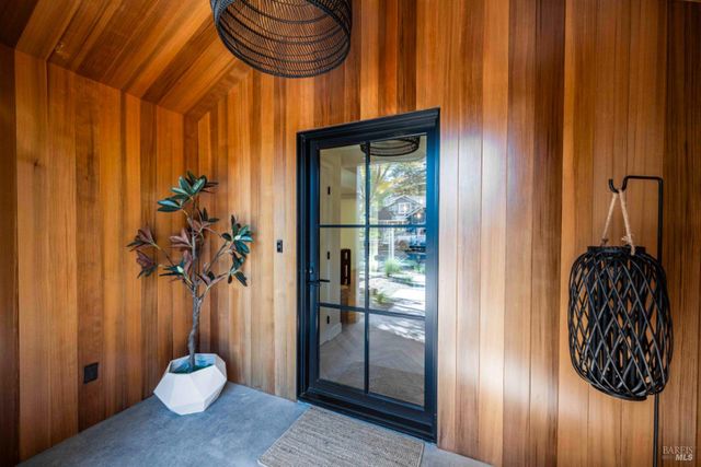 851 Second St E, Sonoma, CA 95476