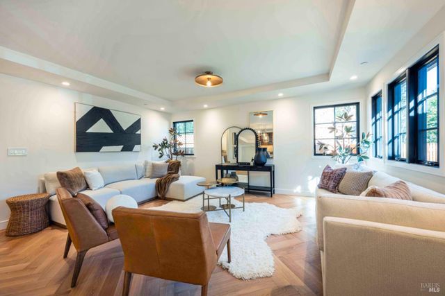 851 Second St E, Sonoma, CA 95476