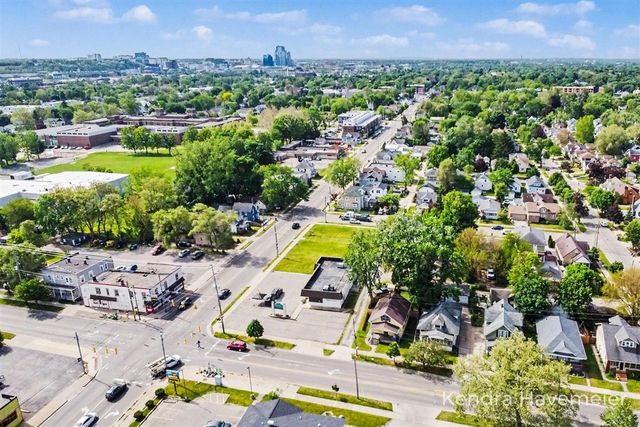812 Richmond Street, Grand Rapids, MI 49504