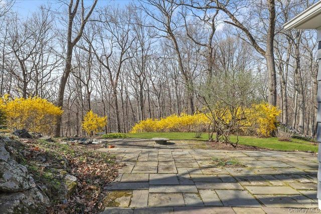 115 Lily Pond Lane, Katonah, NY 10536