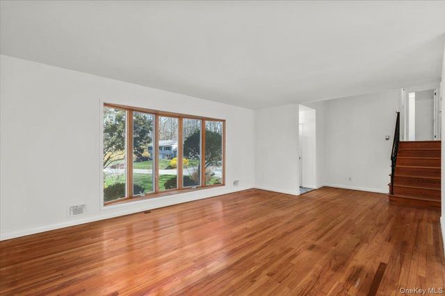 115 Lily Pond Lane, Katonah, NY 10536