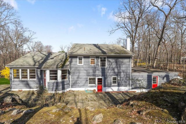 115 Lily Pond Lane, Katonah, NY 10536