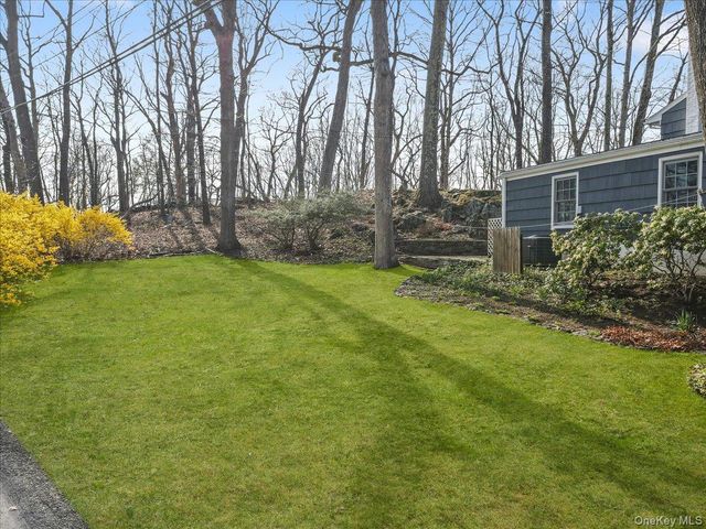 115 Lily Pond Lane, Katonah, NY 10536