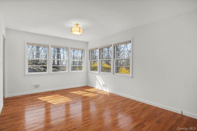 115 Lily Pond Lane, Katonah, NY 10536