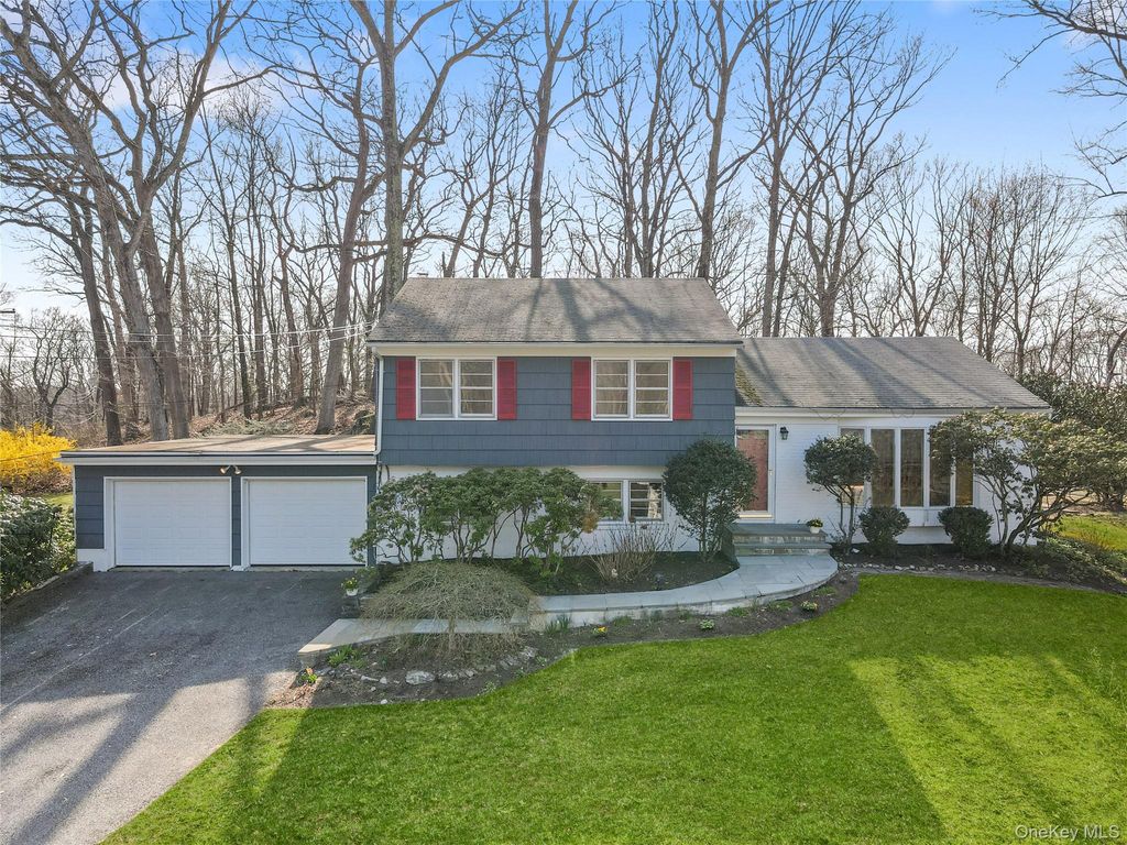 115 Lily Pond Lane, Katonah, NY 10536