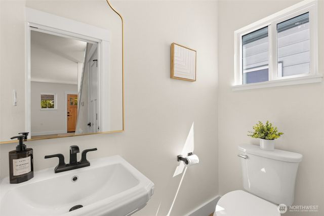 917 N Lawrence Street, Tacoma, WA 98406