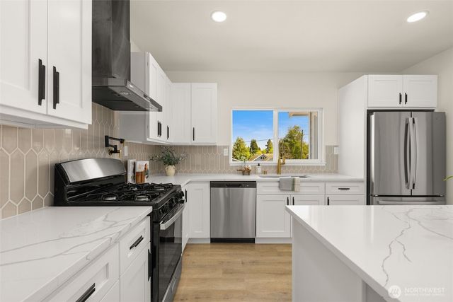 917 N Lawrence Street, Tacoma, WA 98406