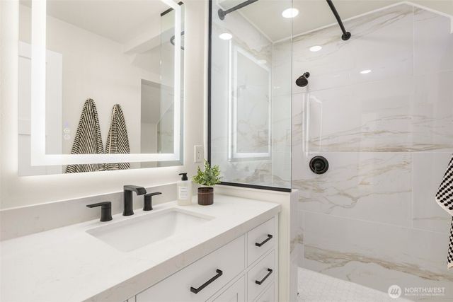 917 N Lawrence Street, Tacoma, WA 98406