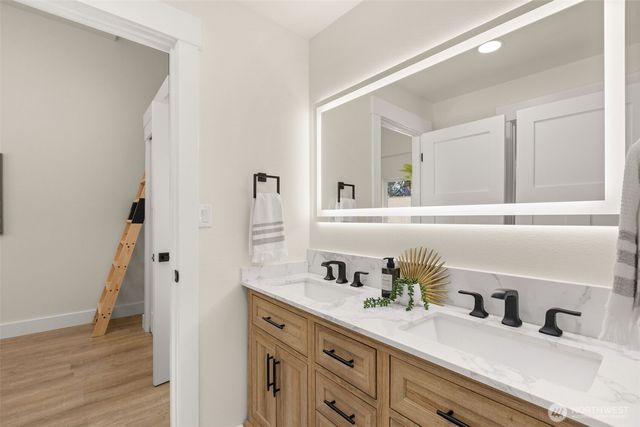 917 N Lawrence Street, Tacoma, WA 98406