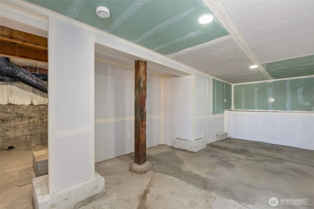 917 N Lawrence Street, Tacoma, WA 98406