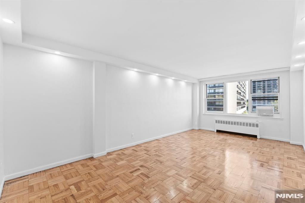 1450 Palisade Avenue 4L, Fort Lee, NJ 07024