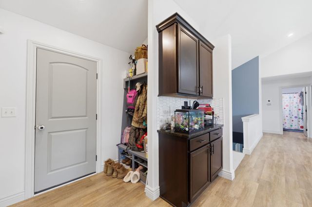 1305 S Gateway, Wichita, KS 67230