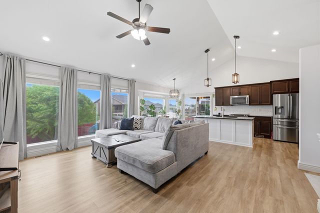 1305 S Gateway, Wichita, KS 67230