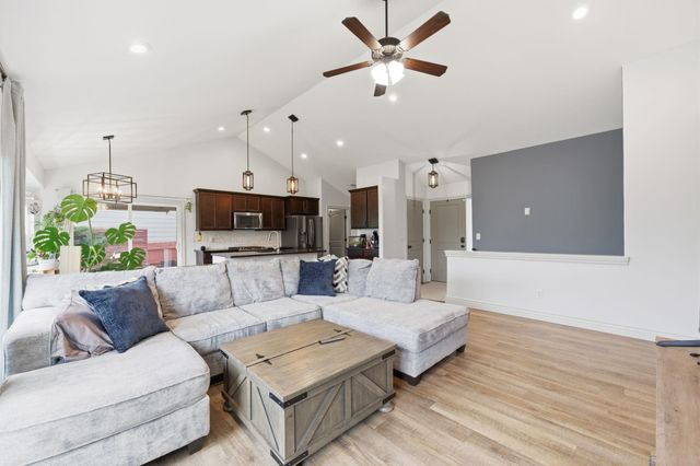 1305 S Gateway, Wichita, KS 67230