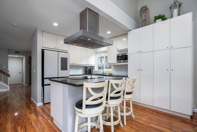 1465 Bridgeview, San Diego, CA 92105