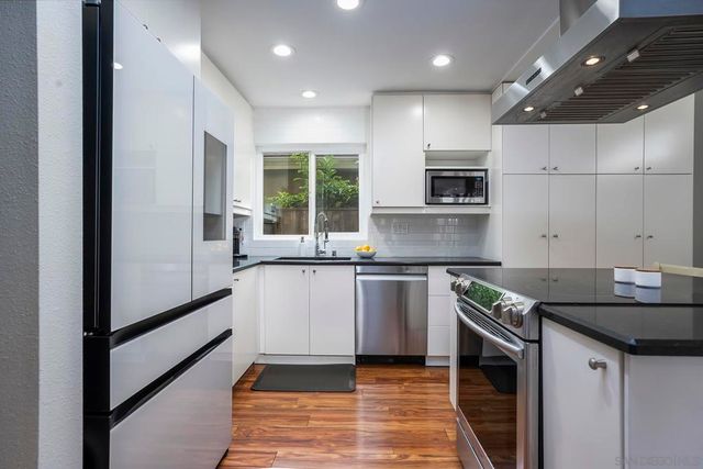 1465 Bridgeview, San Diego, CA 92105