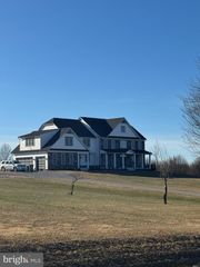 809 DIXON AVE, Eldersburg, MD 21784